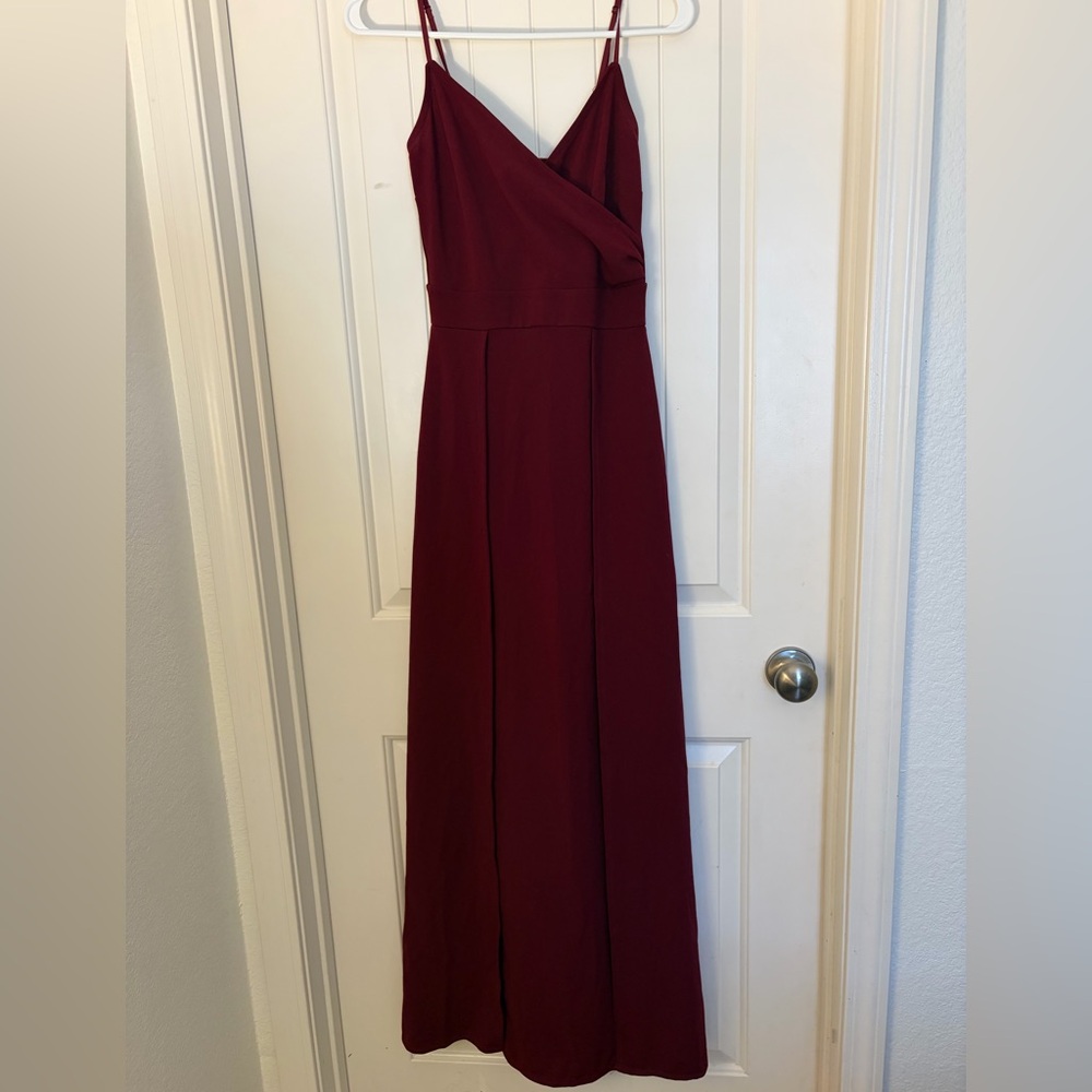 Elegant Burgundy Dress!